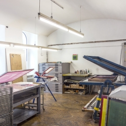 Freier Atelierplatz in Siebdruckwerkstätte im 7ten